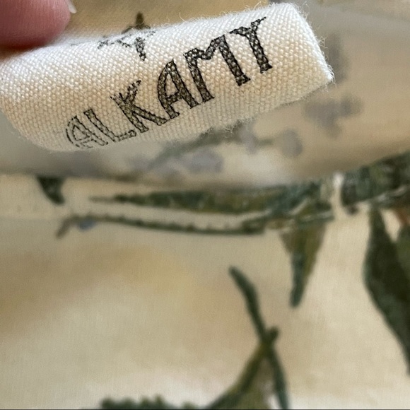 Alkamy Cream Floral Flutter Sleeve Tee - Picture 4 of 8